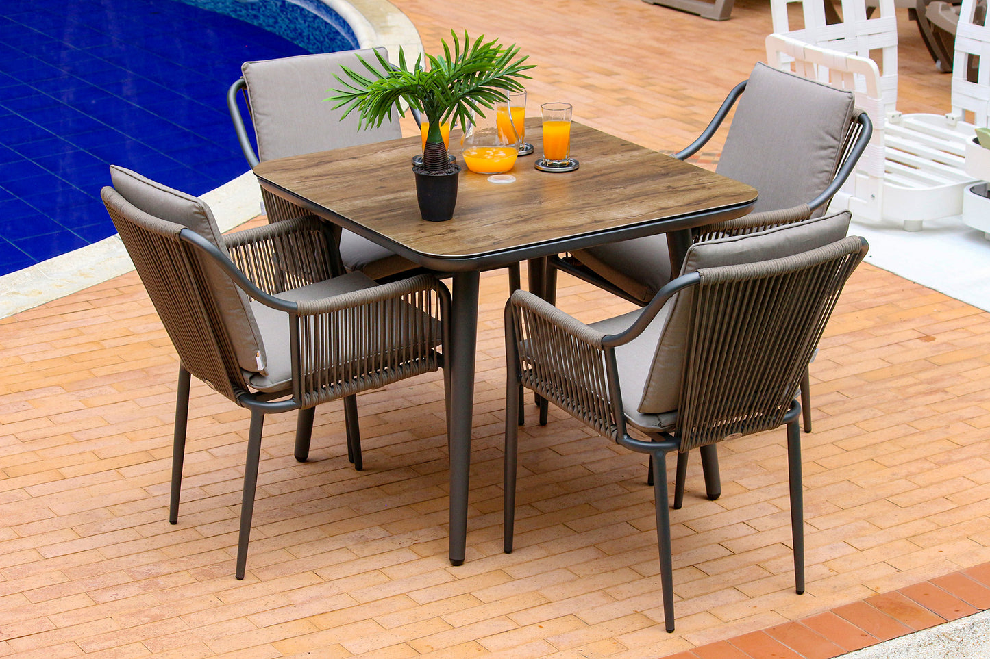 Comedor de exterior Amalfi Cuadrado.