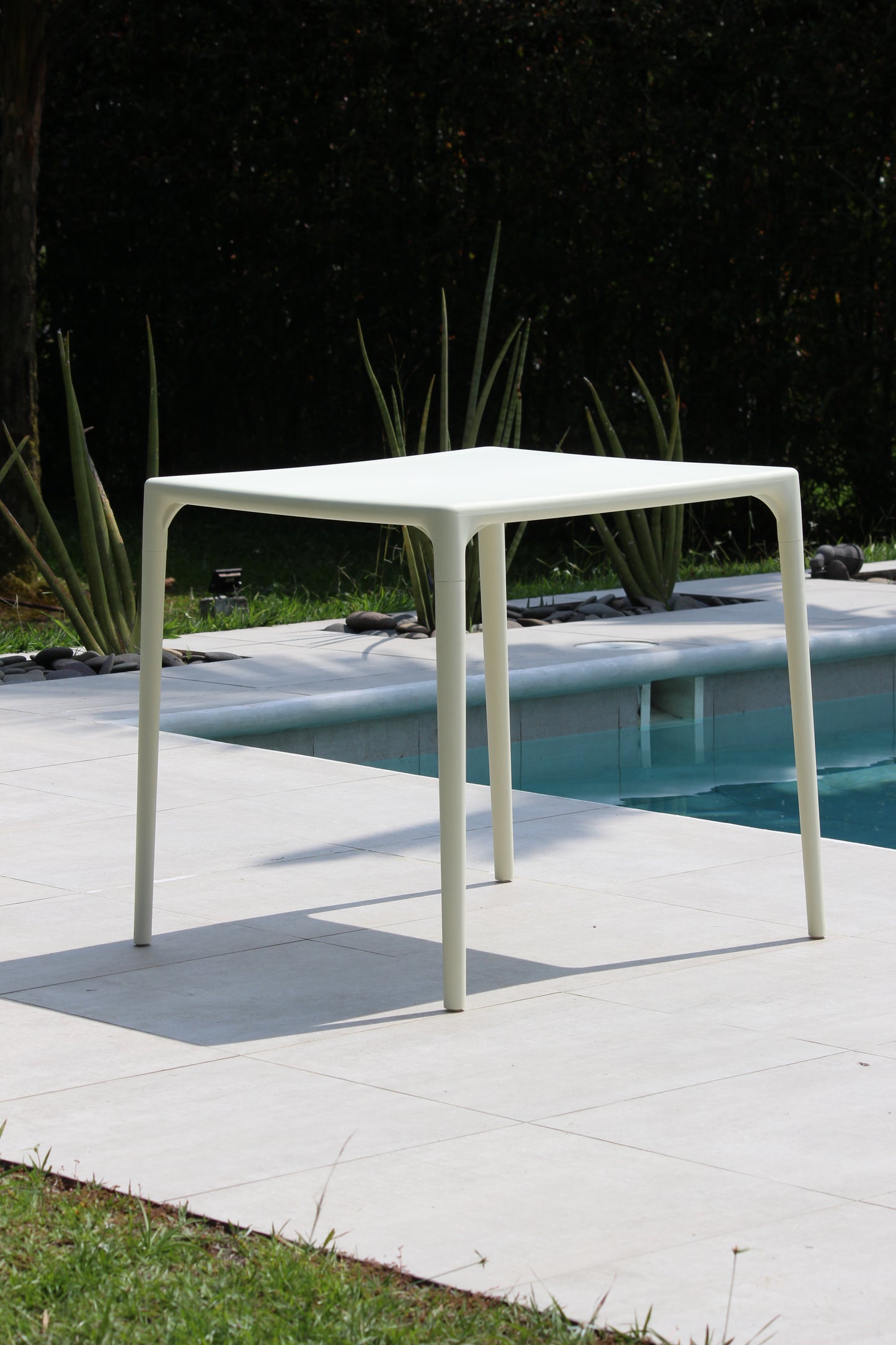 Mesa Comedor Cuadrada Terra